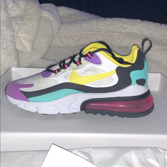 Women’s Air Max 270 React - Picture 4 of 5